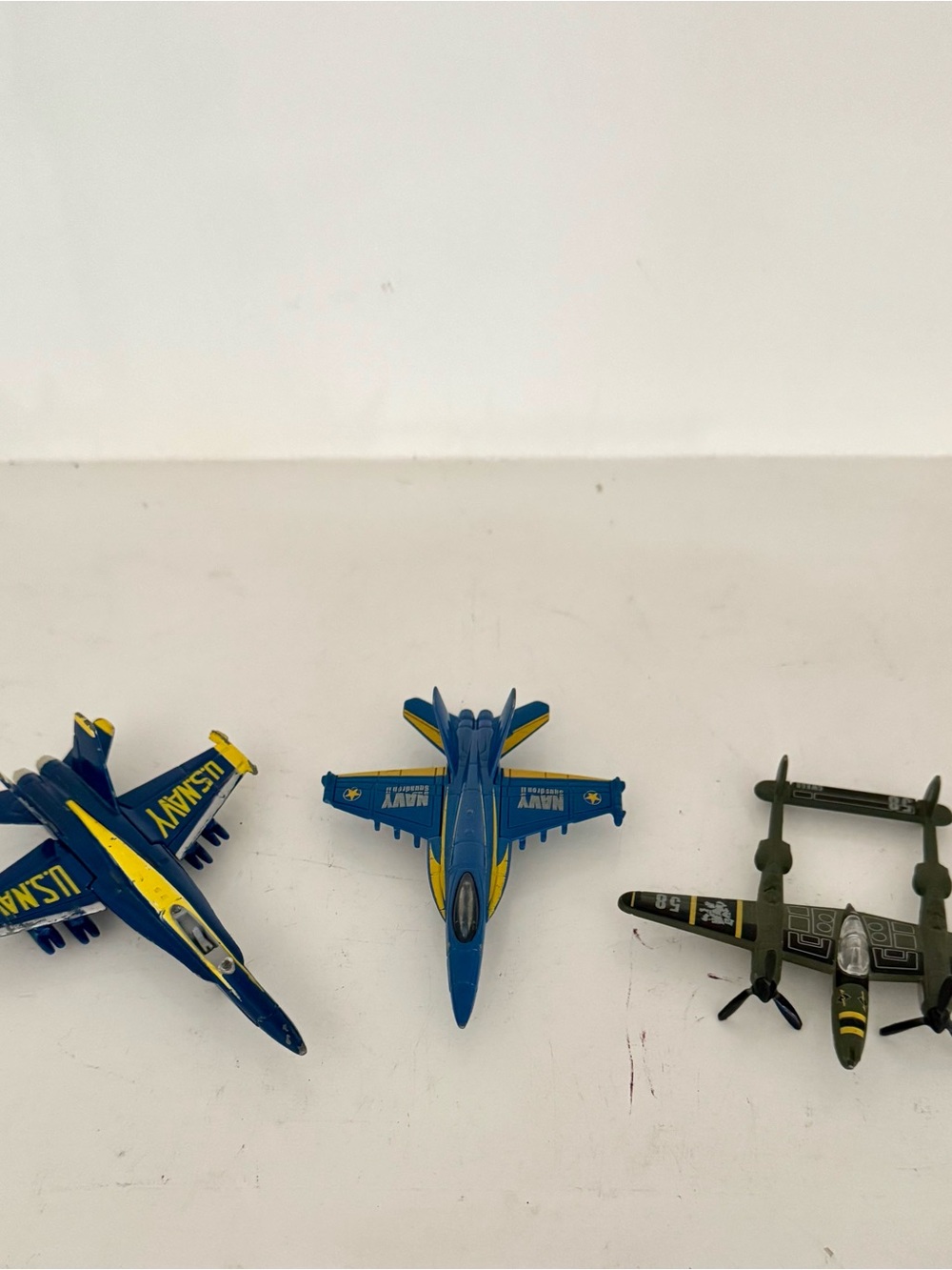 Maisto Tailwinds Diecast Airplane Set - Blue Angels Jets & P-38